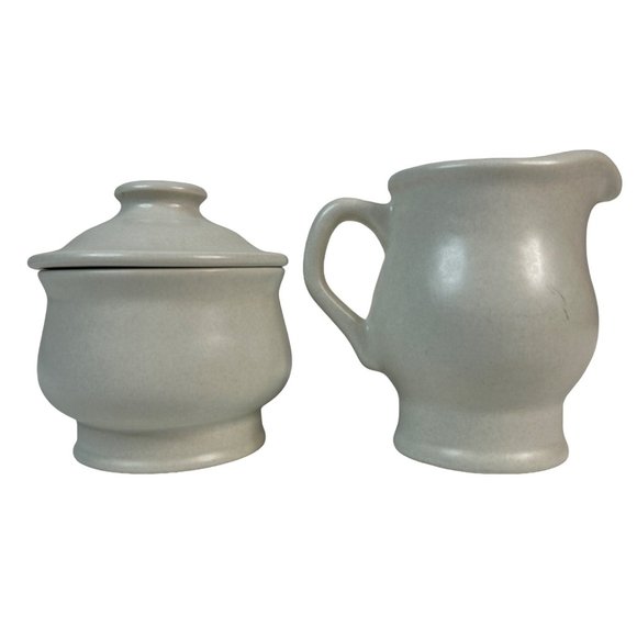 Pfaltzgraff Yorktowne Creamer and Sugar Set - Picture 2 of 5